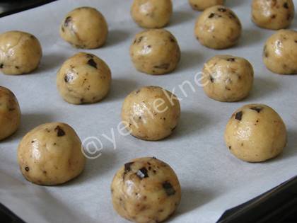 Kahveli Çikolatalı Kurabiye